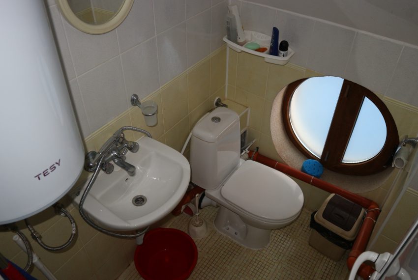 двустаен апартамент Несебър баня