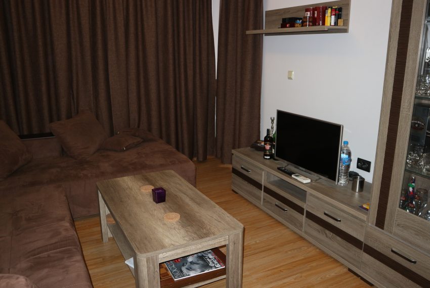 Едностаен апартамент в Несебър без такса с гледка море (13) всекидневна